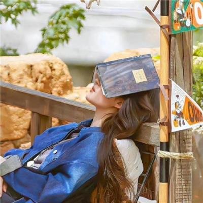 被众神捡到的男孩